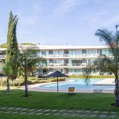 Spacious 2 Bedroom Ground Floor Apartment with Huge Terrace near Golf Courses in Vilamoura