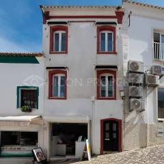 Traditional Portuguese 2 Bedroom Town House in Albufeira's “Old Town” Historic Centre