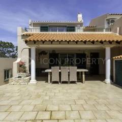 By the Beach – 3 Bedroom End Terrace Linked Villa with Communal Pool