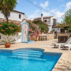 Traditional Quinta with 3 Separate Cottages and Elevated Country Views in Alte, Loulé