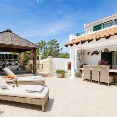 By the Beach – 3 Bedroom End Terrace Linked Villa with Communal Pool