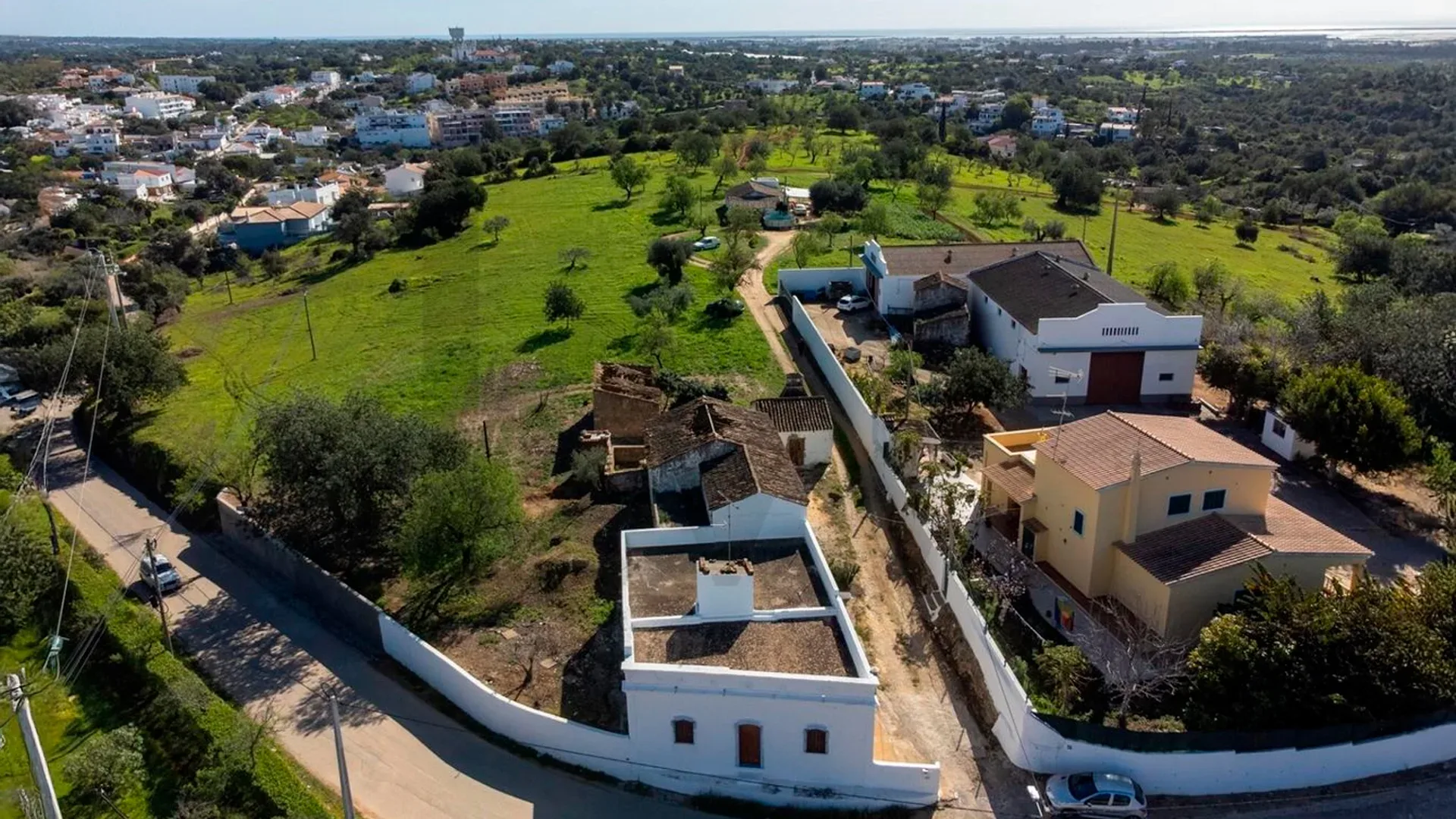 About Santa Bárbara de Nexe