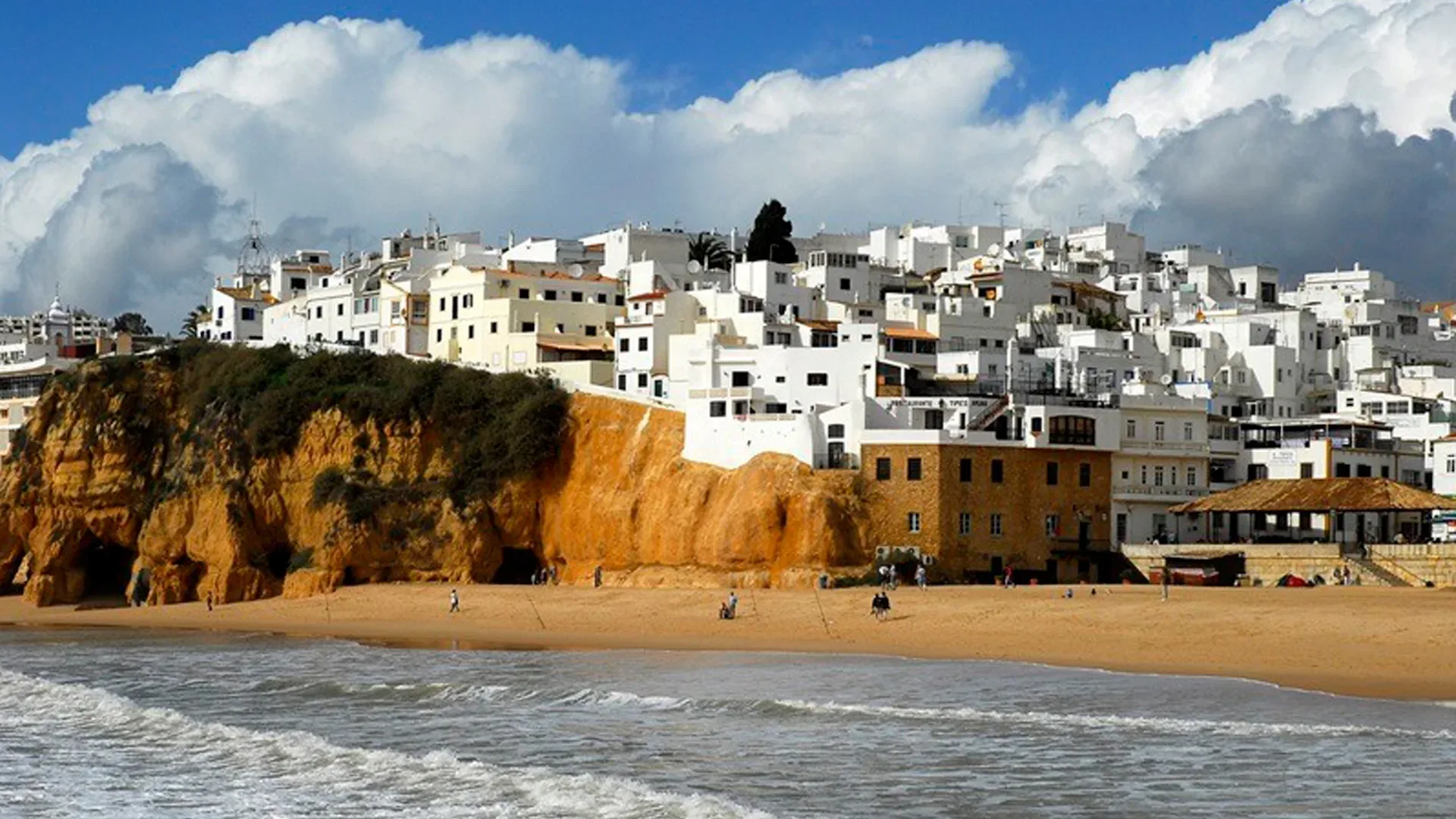 About Albufeira
