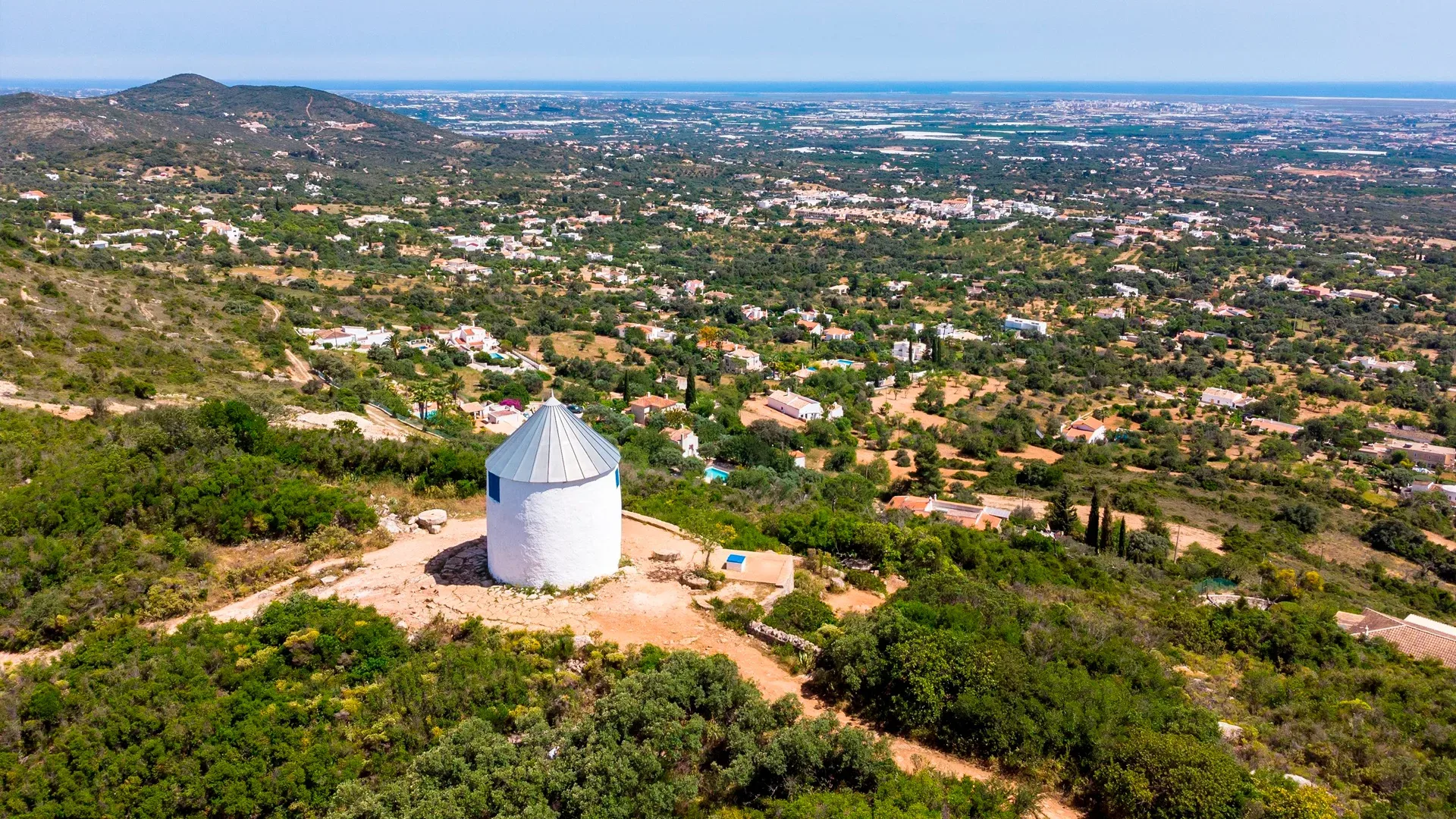 About Santa Bárbara de Nexe